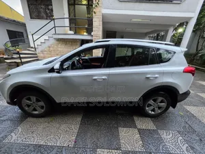 Toyota RAV4 2014 White