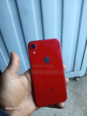 Apple iPhone XR 64 GB Red