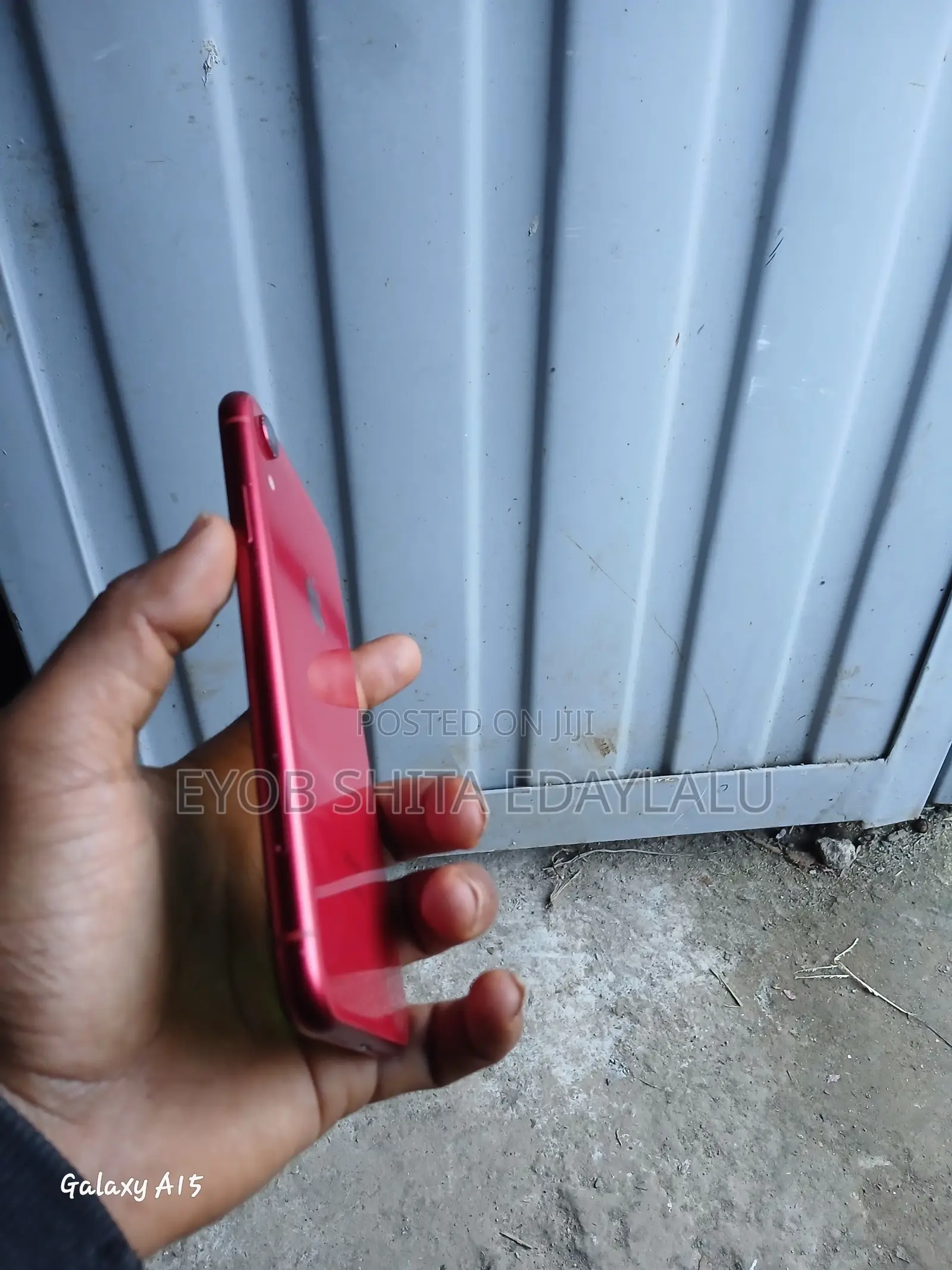 Apple iPhone XR 64 GB Red