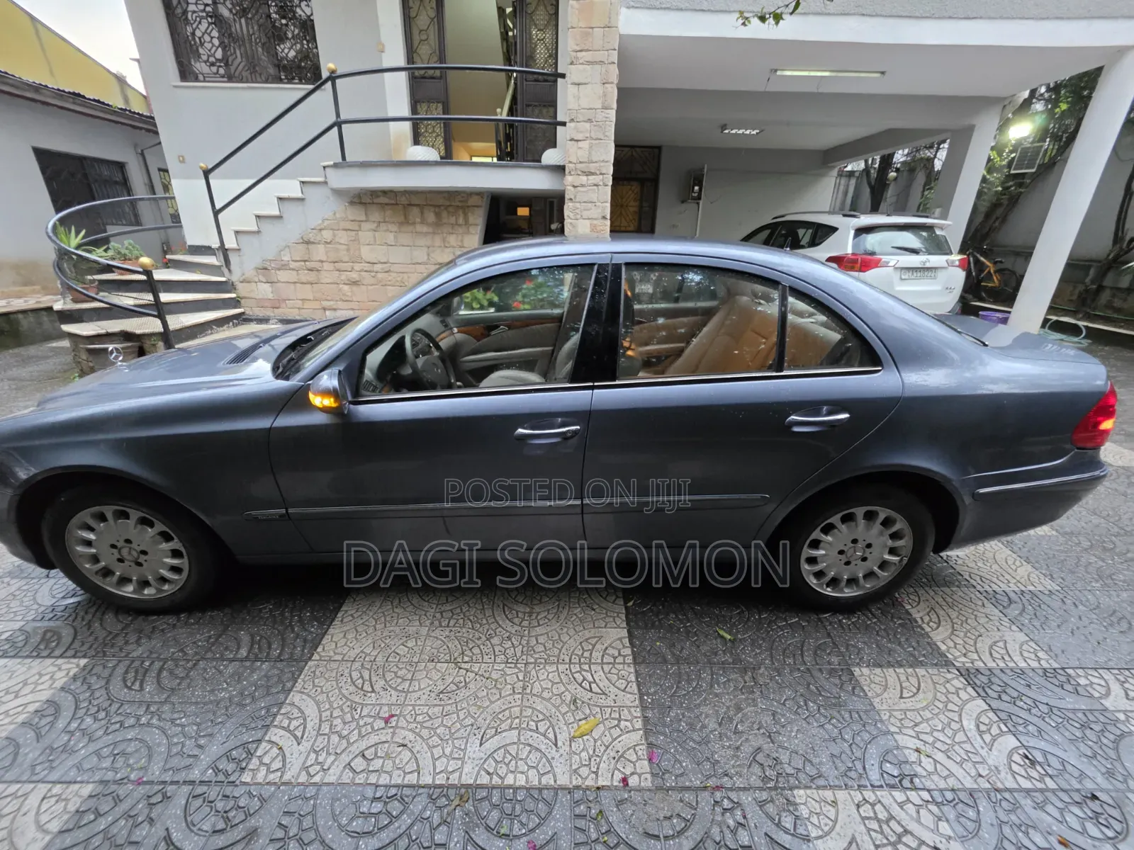 Mercedes-Benz E240 2025 Blue