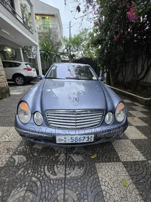 Mercedes-Benz E240 2025 Blue