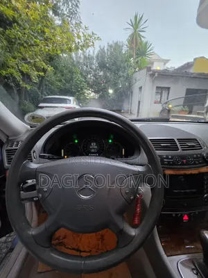 Mercedes-Benz E240 2025 Blue