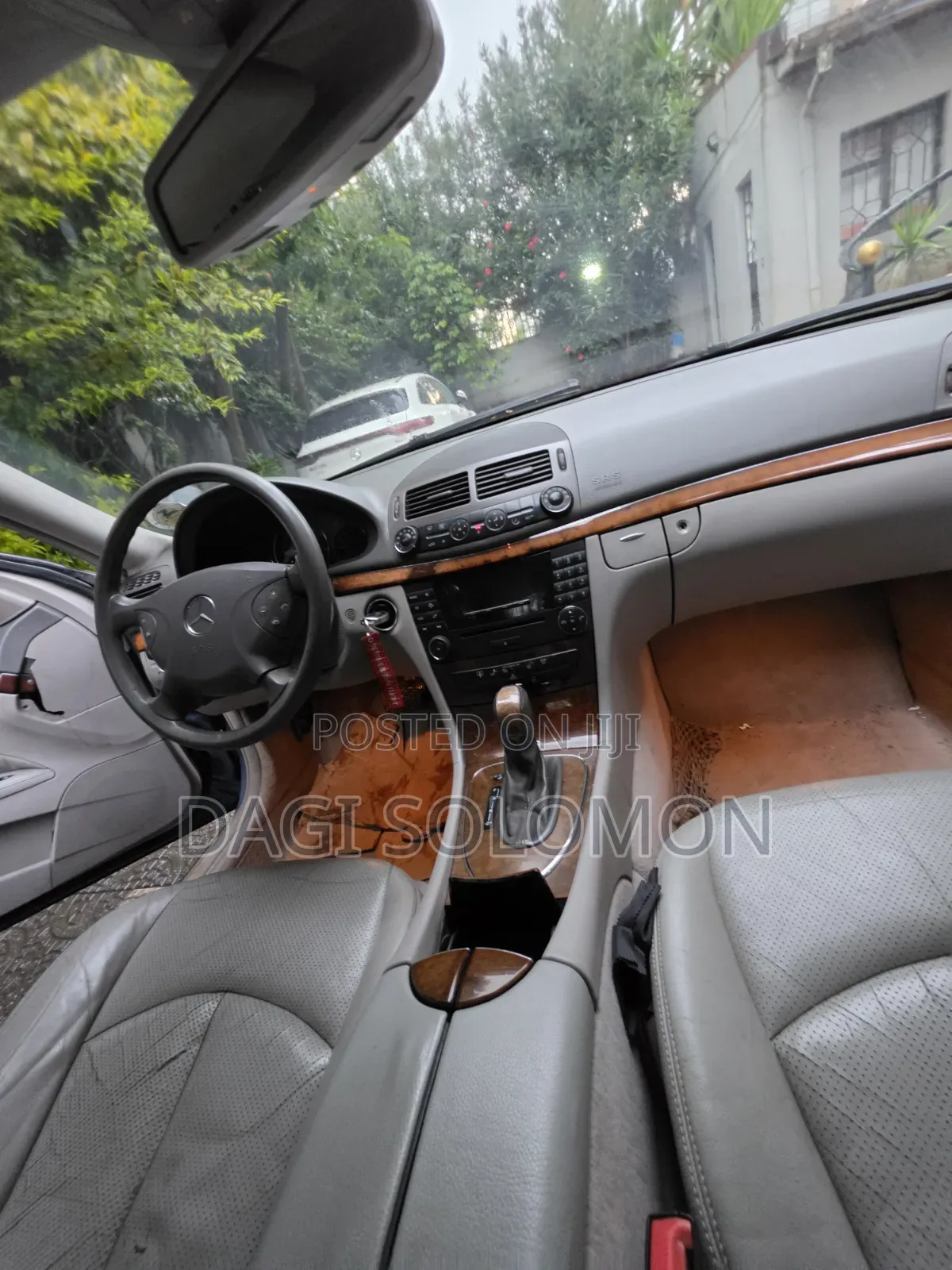 Mercedes-Benz E240 2025 Blue
