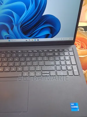 New Laptop Dell Inspiron 15 8GB Intel Core i5 SSD 512GB