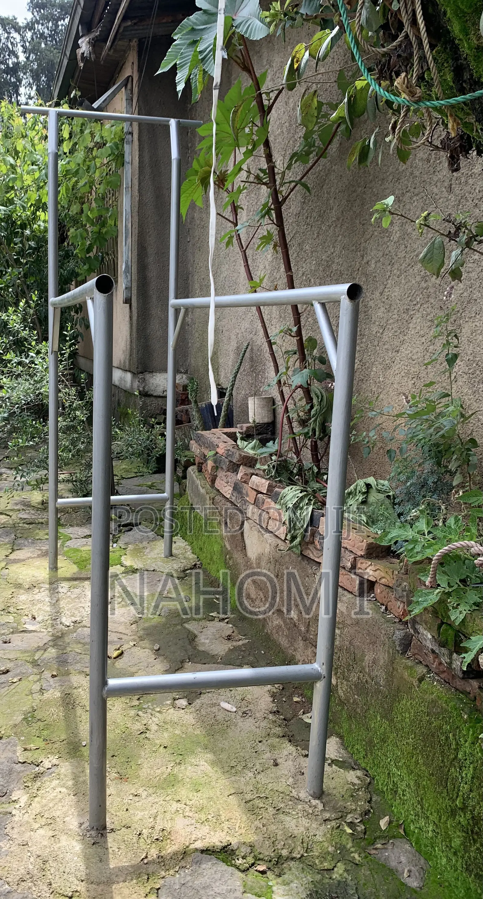 Welded Heavy-Duty Double-Pole Metal