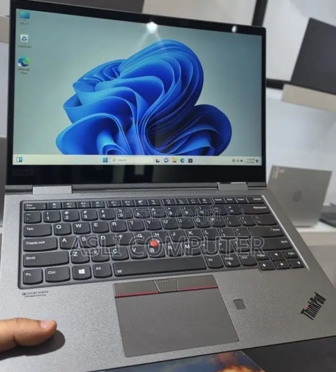 New Laptop Lenovo ThinkPad X1 Yoga 16GB Intel Core i7 SSD 512GB