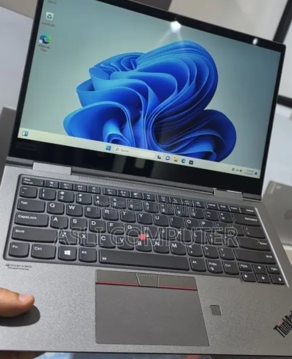 New Laptop Lenovo ThinkPad X1 Yoga 16GB Intel Core i7 SSD 512GB