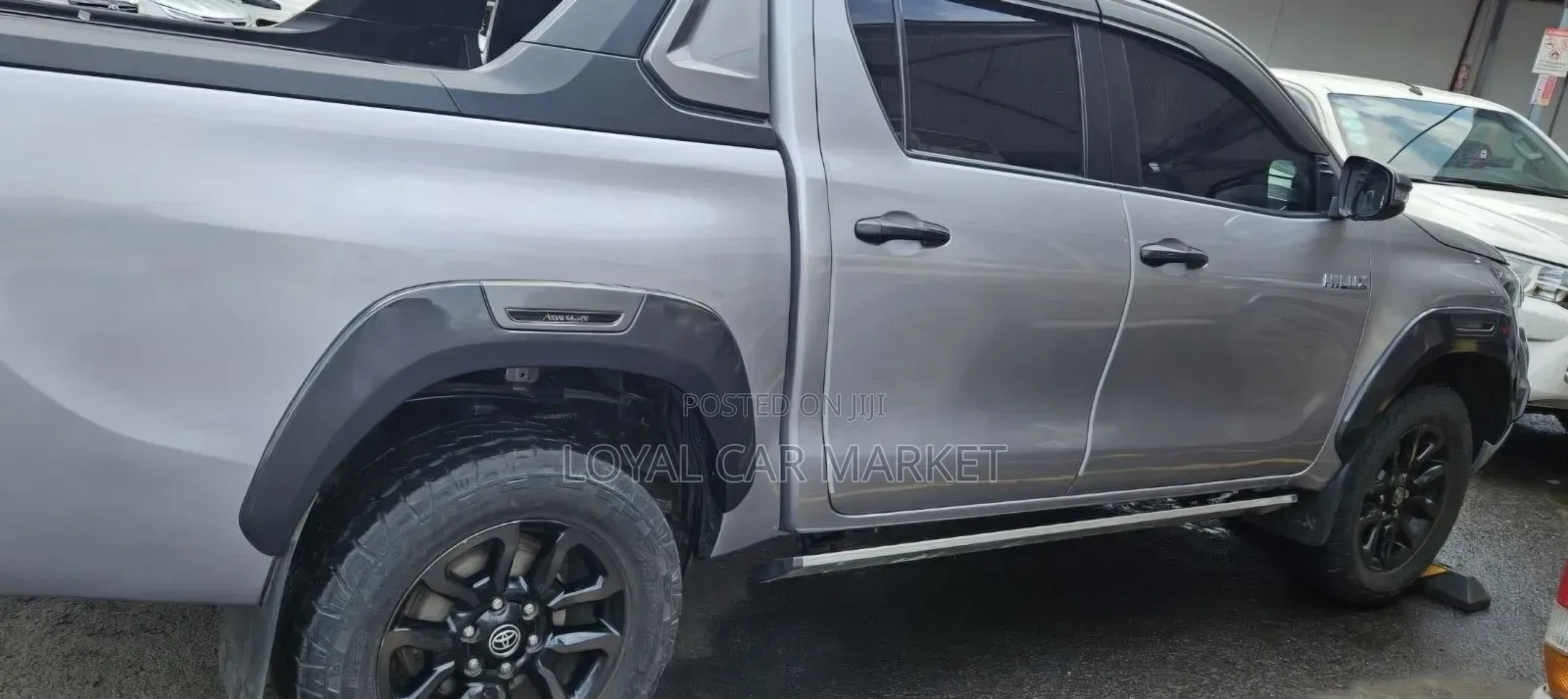 Toyota Hilux 2022 Silver