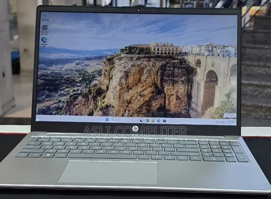 New Laptop HP Stream Notebook 16GB Intel Core i7 SSD 1T