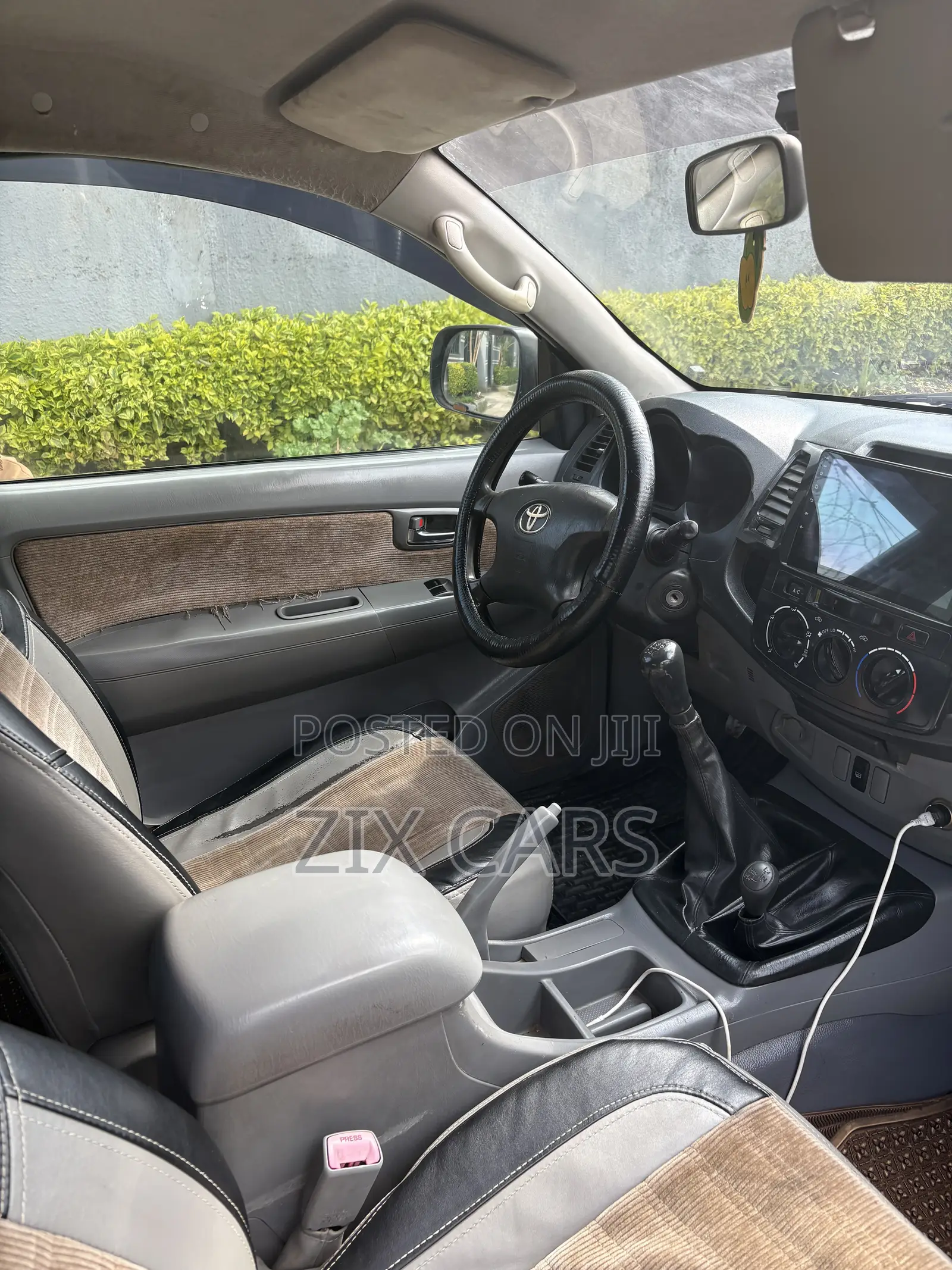 Toyota Hilux 2008 White