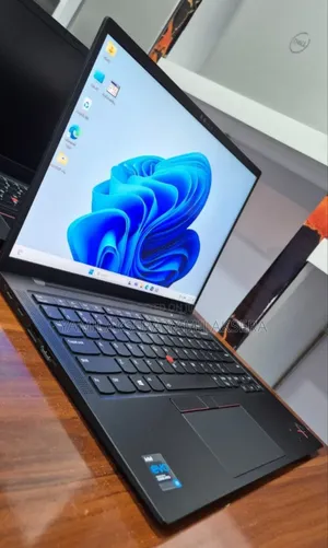 New Laptop Lenovo ThinkPad X1 Carbon 16GB Intel Core i5 SSD 512GB