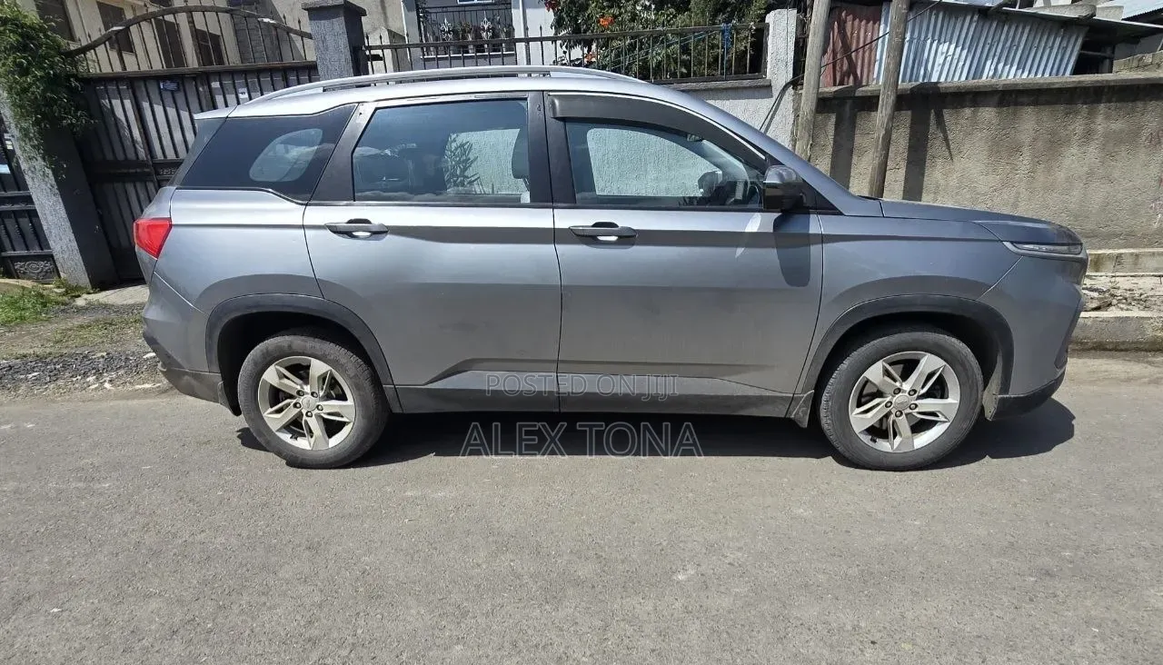 Chevrolet Captiva 2022 Gray