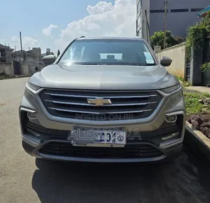 Chevrolet Captiva 2022 Gray