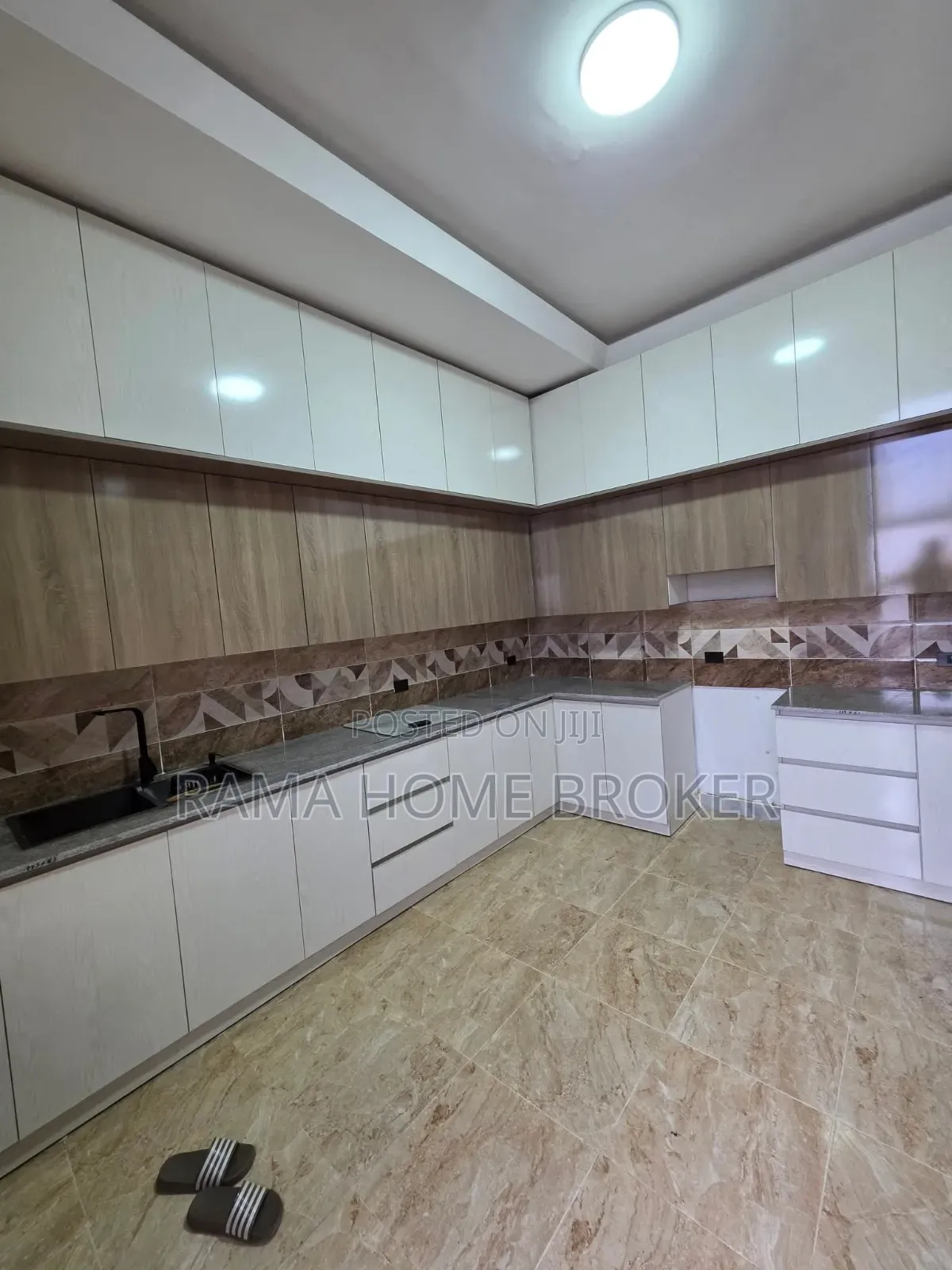 Furnished 11bdrm Villa in የከተማችን ቅንጡ ቤት, Yeka for sale