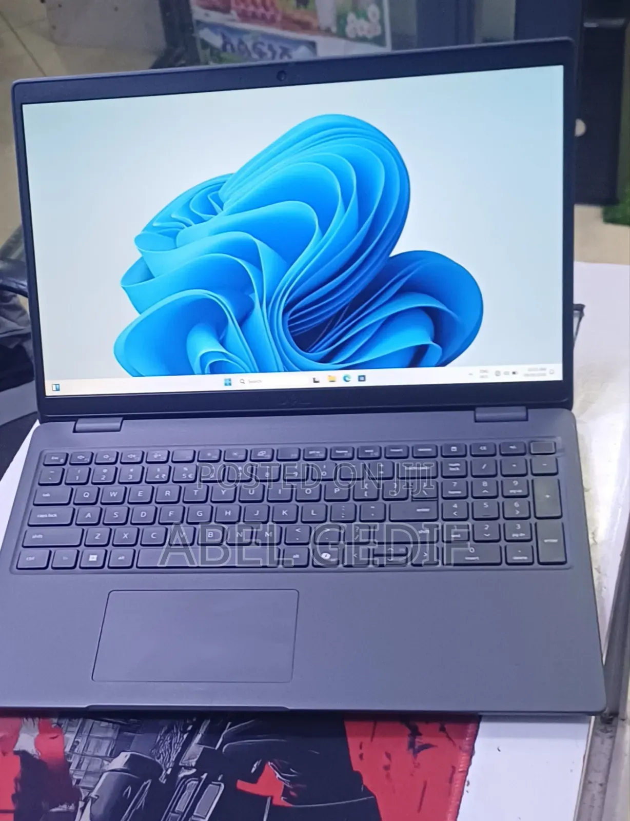 New Laptop Dell Latitude 3550 16GB Intel Core i7 SSD 512GB