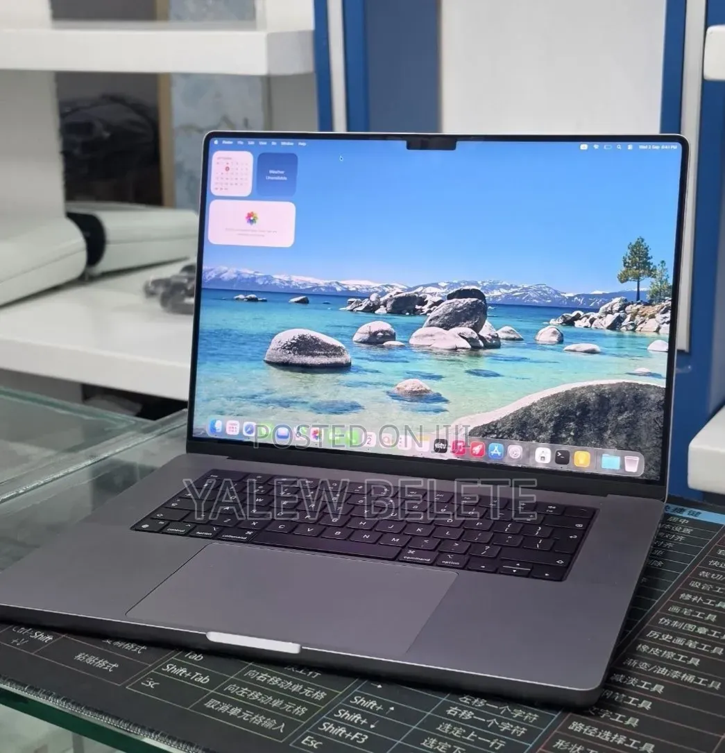 New Laptop Apple MacBook Pro 2021 M1 32GB Apple M1 Pro SSD 32GB