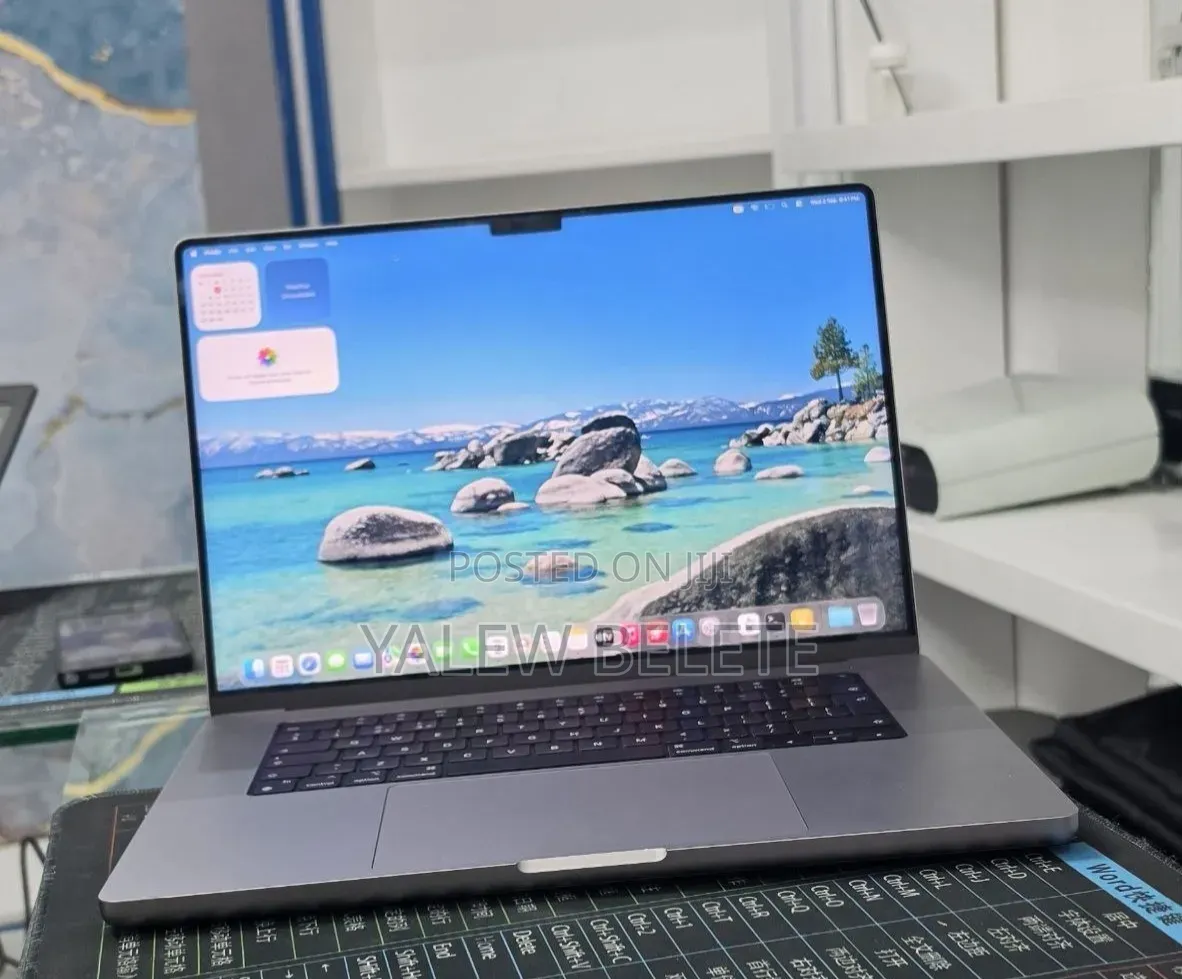 New Laptop Apple MacBook Pro 2021 M1 32GB Apple M1 Pro SSD 32GB