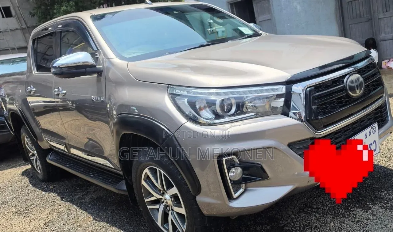 Toyota Hilux Revo Double Cab Deisel 2.8 AWD 2020 Gold