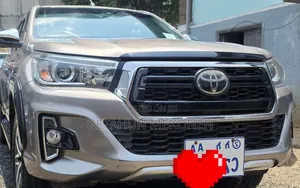 Toyota Hilux Revo Double Cab Deisel 2.8 AWD 2020 Gold