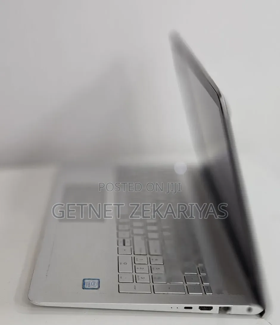 New Laptop HP Pavilion 15 8GB Intel Core i5 HDD 1T