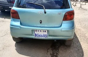 Toyota Vitz 2002 Green