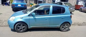 Toyota Vitz 2002 Green