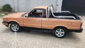 Hyundai Panel 1985 Gold