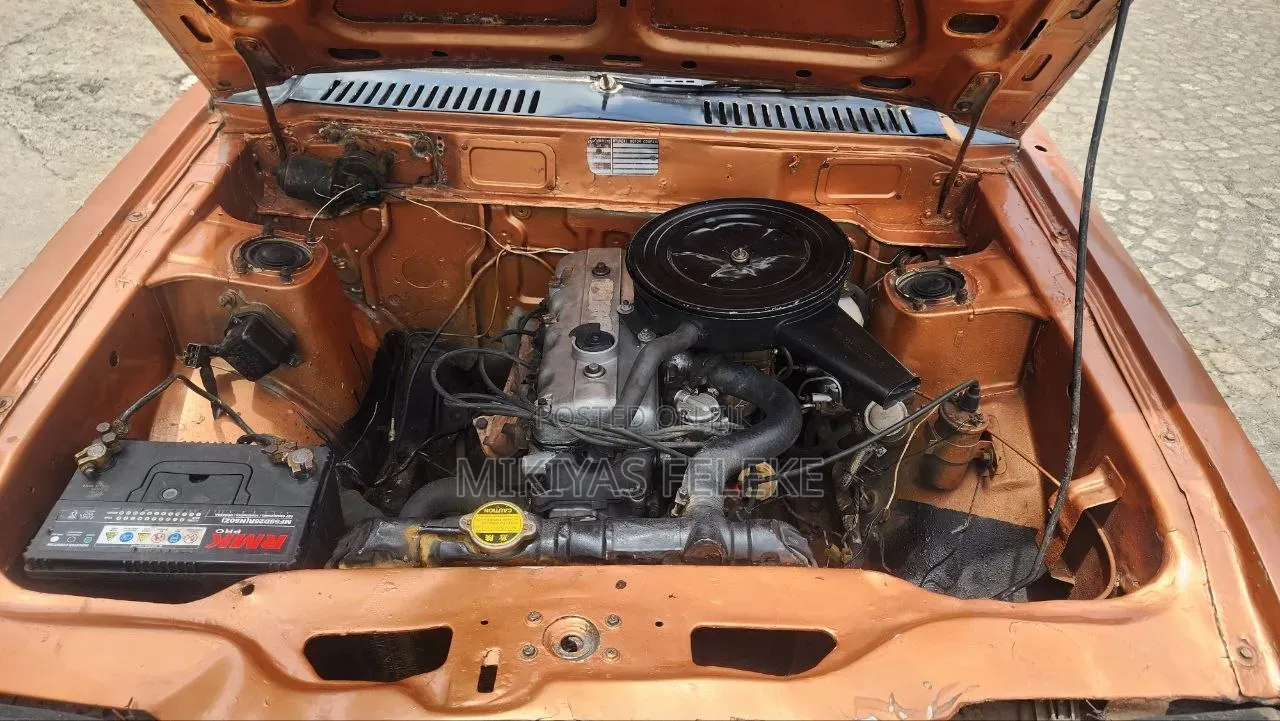 Hyundai Panel 1985 Gold