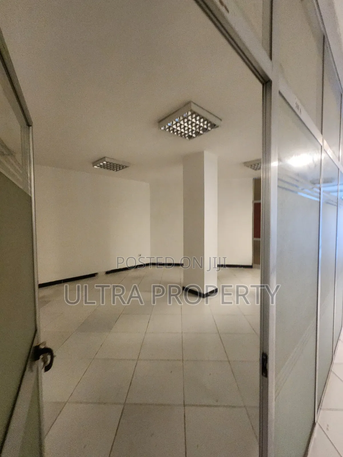 32 SQM Office Kasanchis