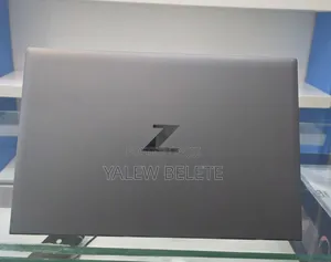 New Laptop HP ZBook Firefly G8 16GB Intel Core i7 SSD 512GB