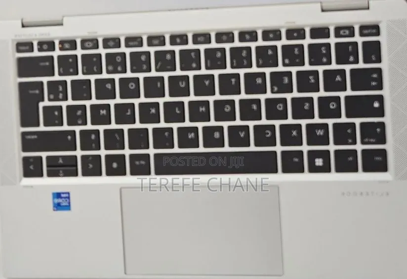 New Laptop HP EliteBook 1040 G8 16GB Intel Core i7 SSD 512GB