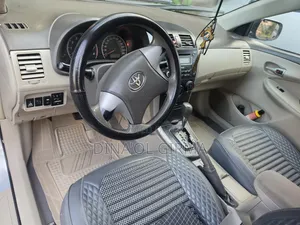 Toyota Corolla 2010 Gray
