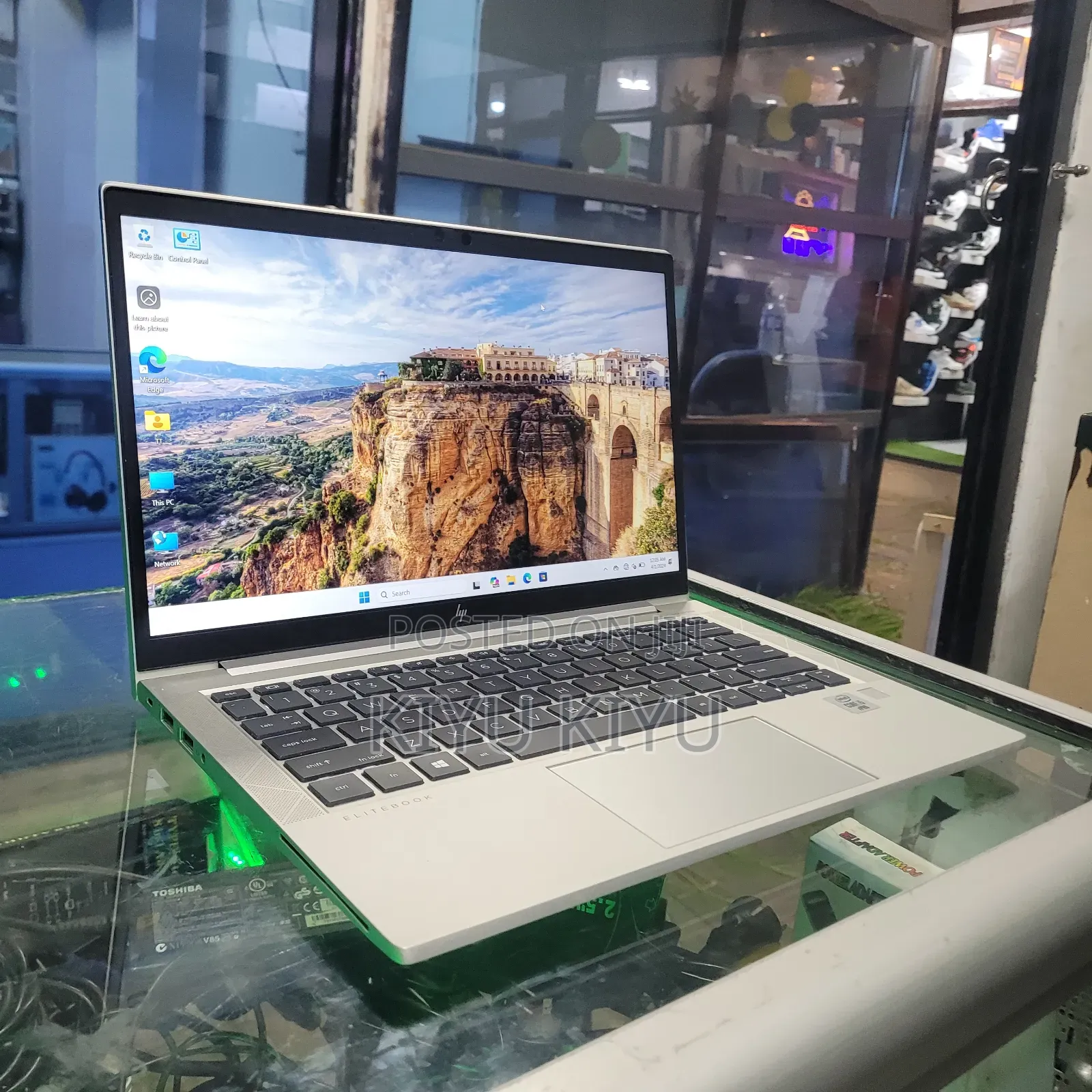 New Laptop HP EliteBook 840 8GB Intel Core i5 SSD 512GB