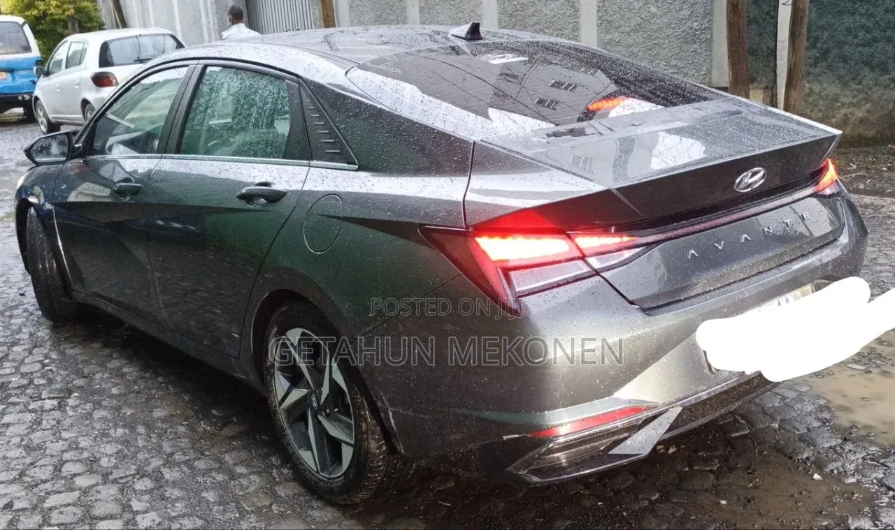 Hyundai Avante 2022 Gray