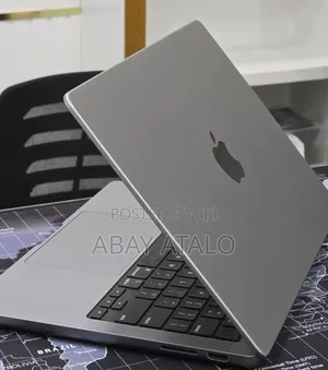 New Laptop Apple MacBook Pro 2023 M3 8GB Apple M3 Pro SSD 512GB
