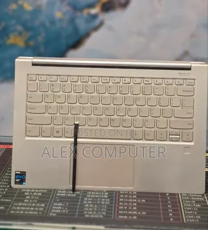 New Laptop Lenovo Yoga 9i 16GB Intel Core i7 SSD 512GB