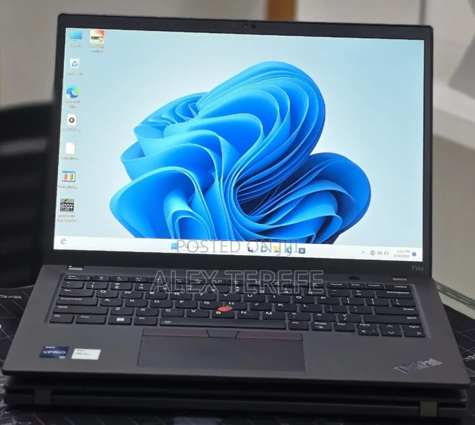 New Laptop Lenovo ThinkPad T14s G4 16GB Intel Core i7 SSD 512GB