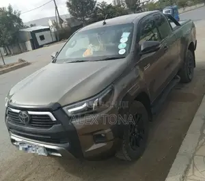 Toyota Hilux 2021 Gray