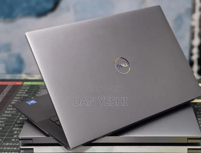 New Laptop Dell Precision 5560 32GB Intel Core i7 SSD 1T