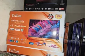 Vellum Smart TV 43 Inche