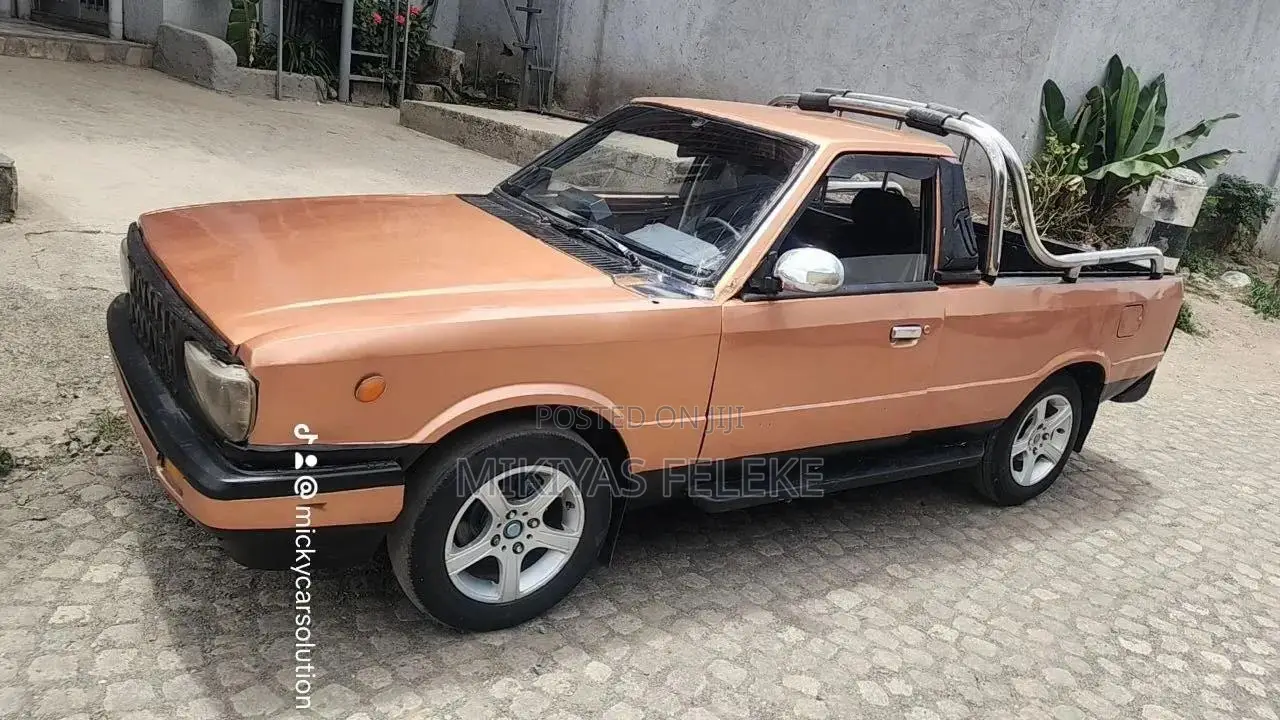 Hyundai Panel 1985 Gold