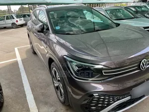 Volkswagen ID.6 2022 Purple