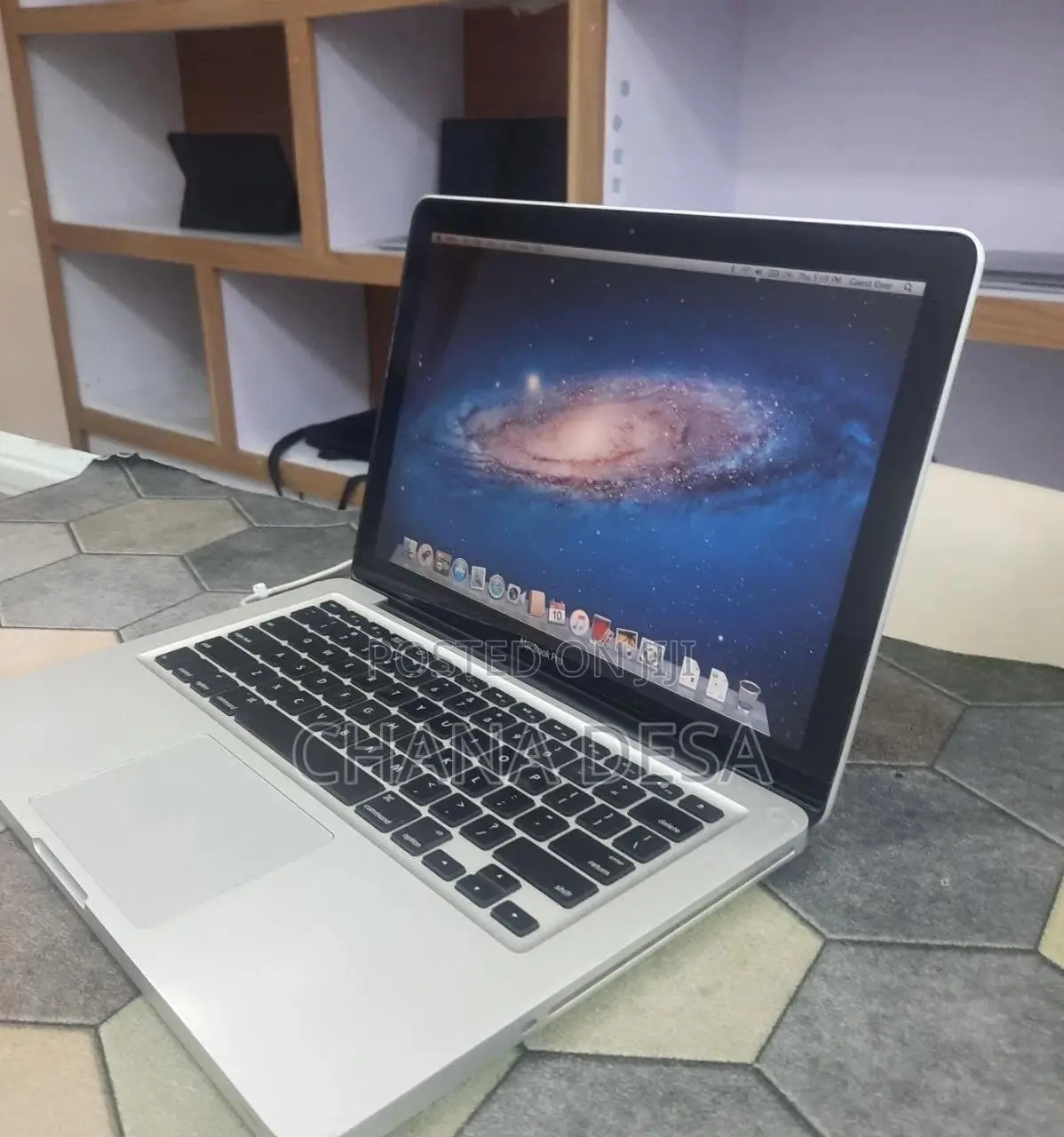 New Laptop Apple MacBook Pro 2009 4GB Intel Core 2 Duo HDD 500GB