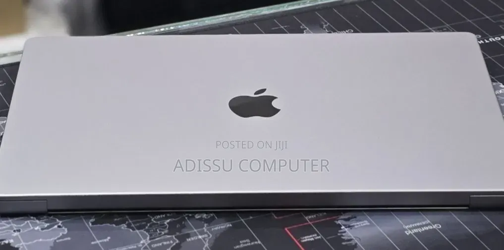 New Laptop Apple MacBook Pro 2023 M2 16GB Apple M2 SSD 512GB