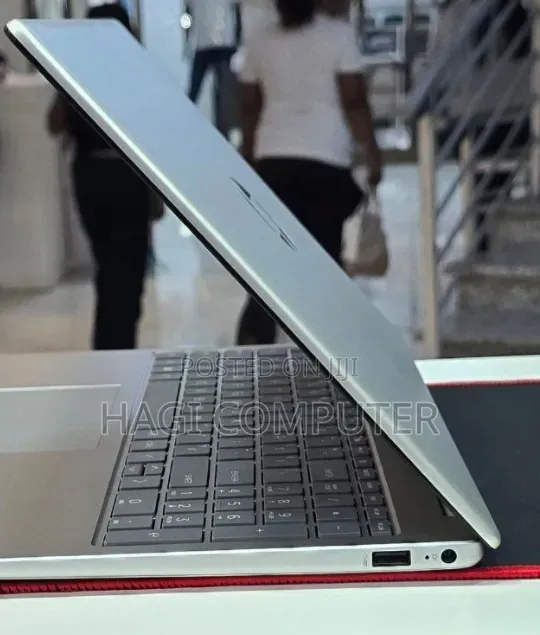 New Laptop HP Stream Notebook 16GB Intel Core i7 SSD 1T