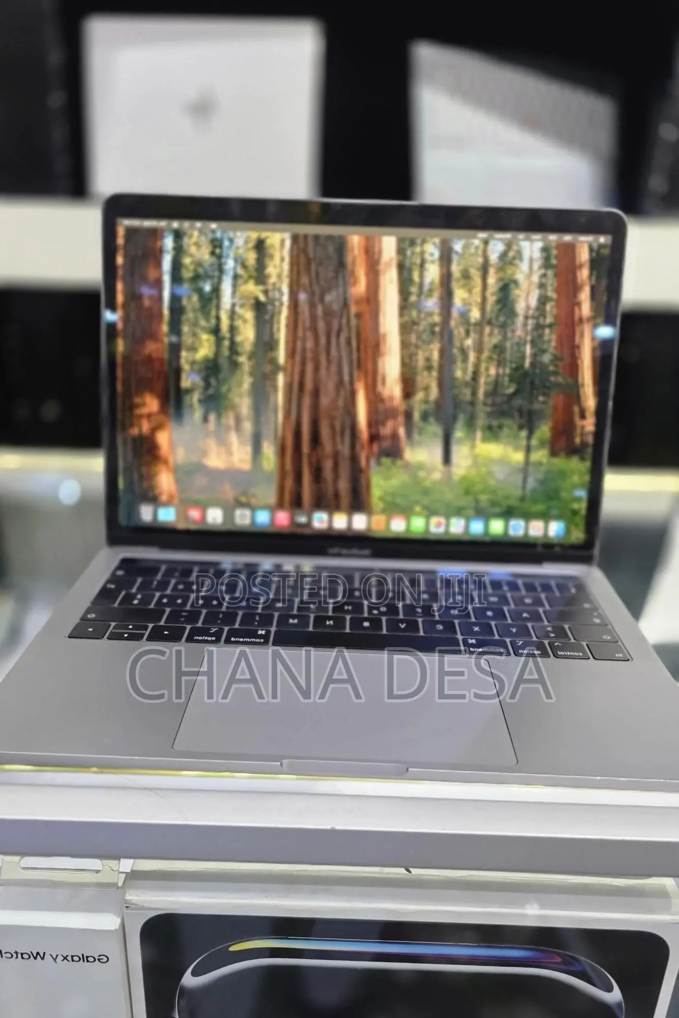 New Laptop Apple MacBook Air 2019 8GB Intel Core i5 SSD 128GB