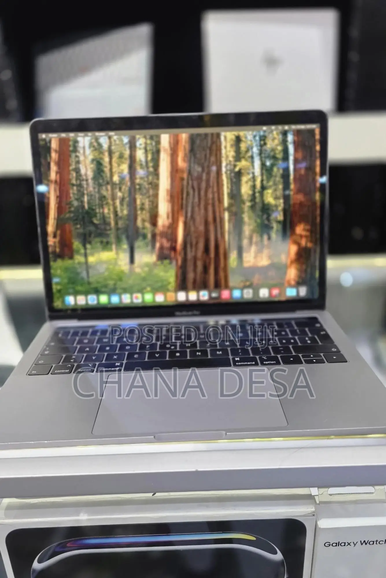New Laptop Apple MacBook Air 2019 8GB Intel Core i5 SSD 128GB