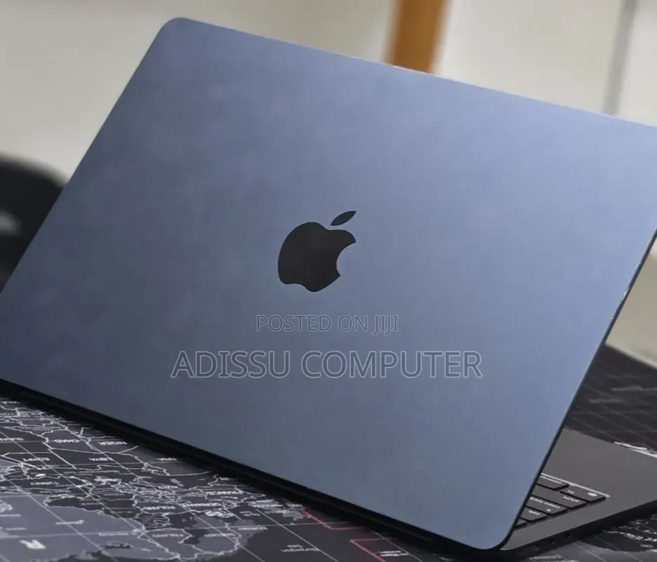 New Laptop Apple MacBook Air 2022 M2 16GB Apple M2 SSD 256GB
