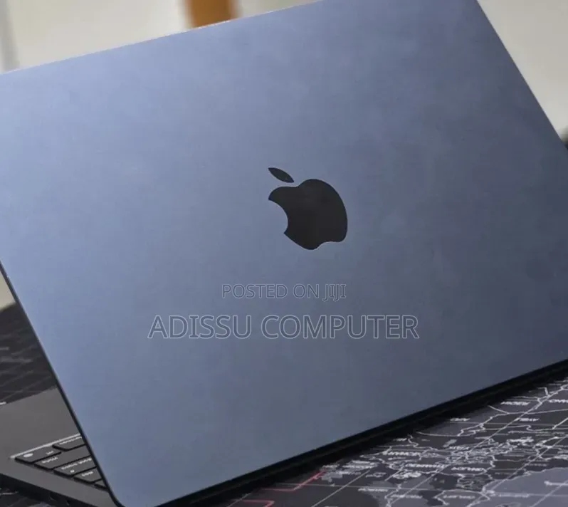 New Laptop Apple MacBook Air 2022 M2 16GB Apple M2 SSD 256GB