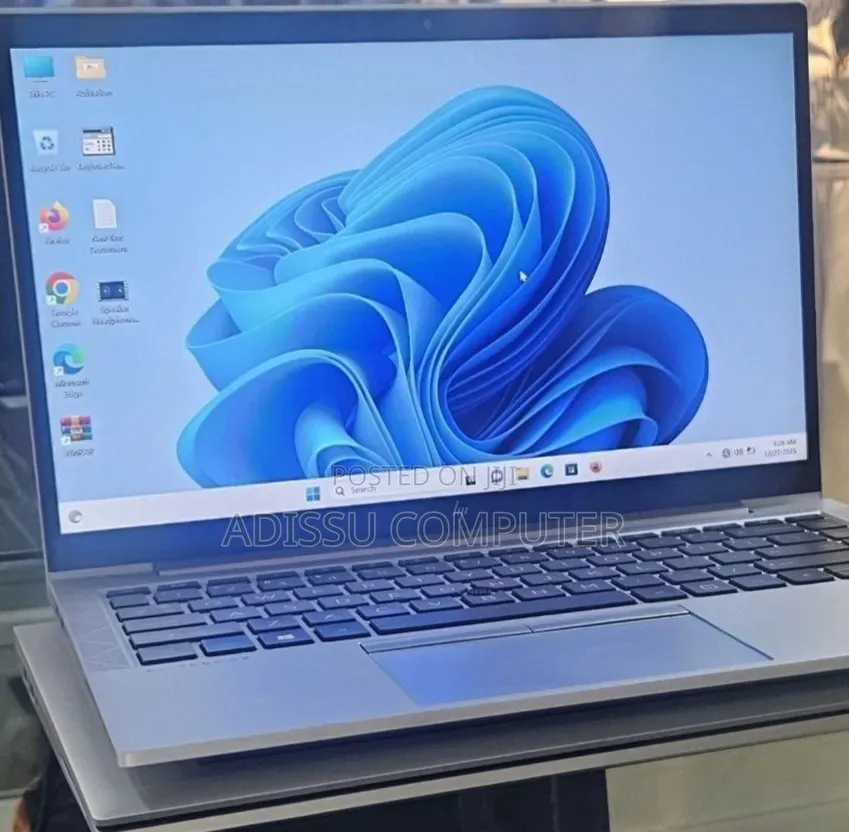 New Laptop HP EliteBook 840 G8 16GB Intel Core i7 SSD 512GB